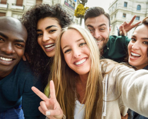 5 Benefits of Booking a Charter Bus for Your Group Trip